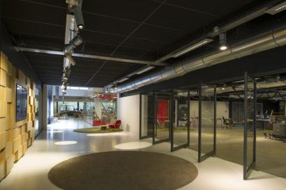 Tertiaire_ShowroomLectra_Corridor_web.jpg