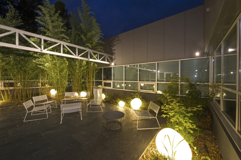 Tertiaire_ShowroomLectra_PatioTerrasse_web.jpg