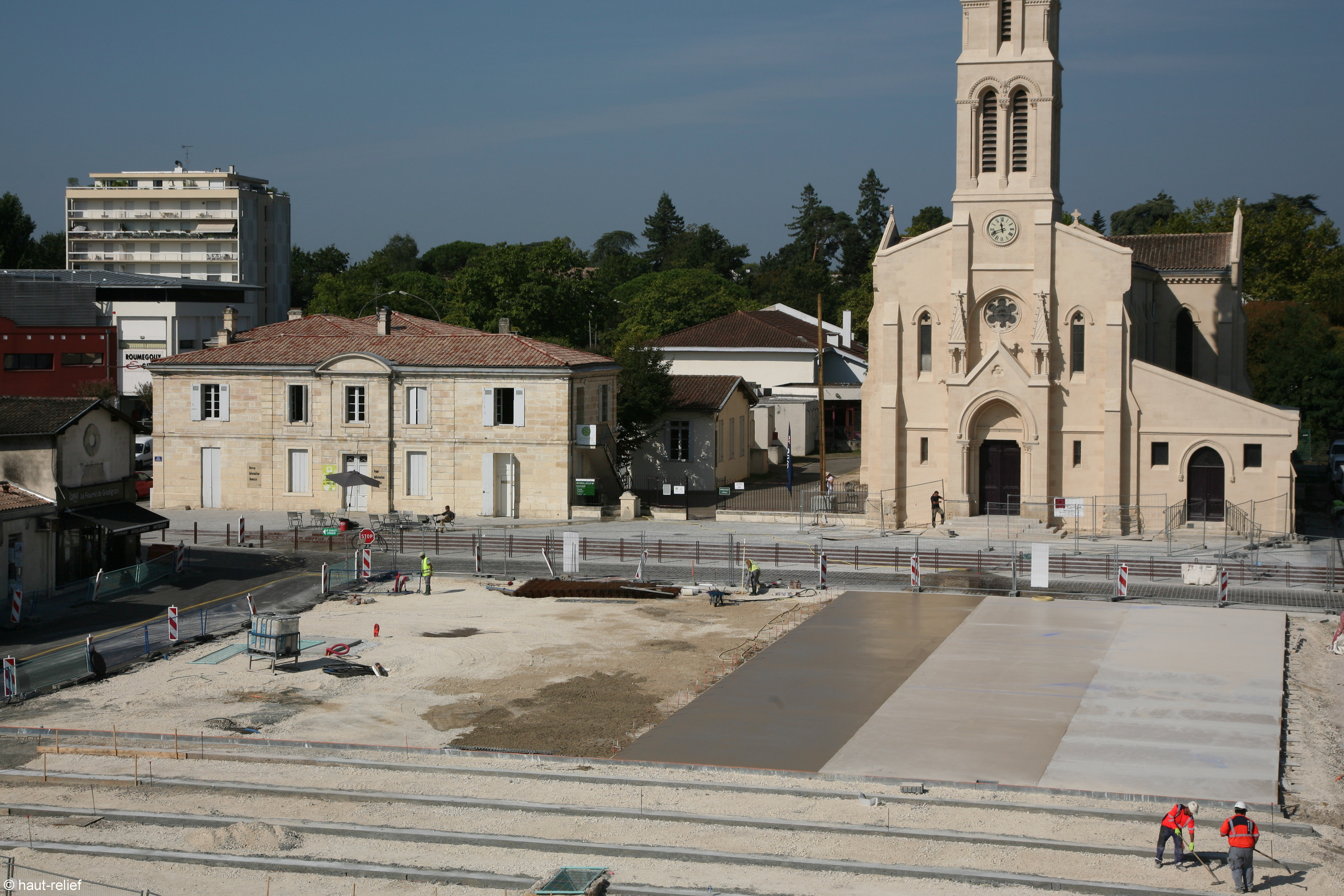 les trois tours gradignan